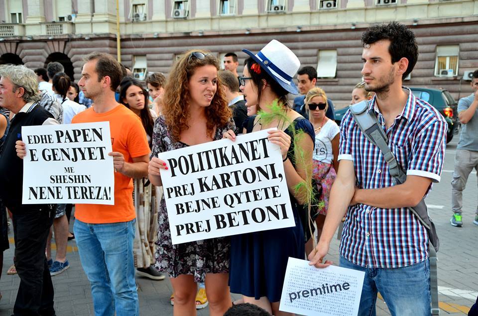 Ndertimet tek parku i Liqenit nga Klodian Taramani